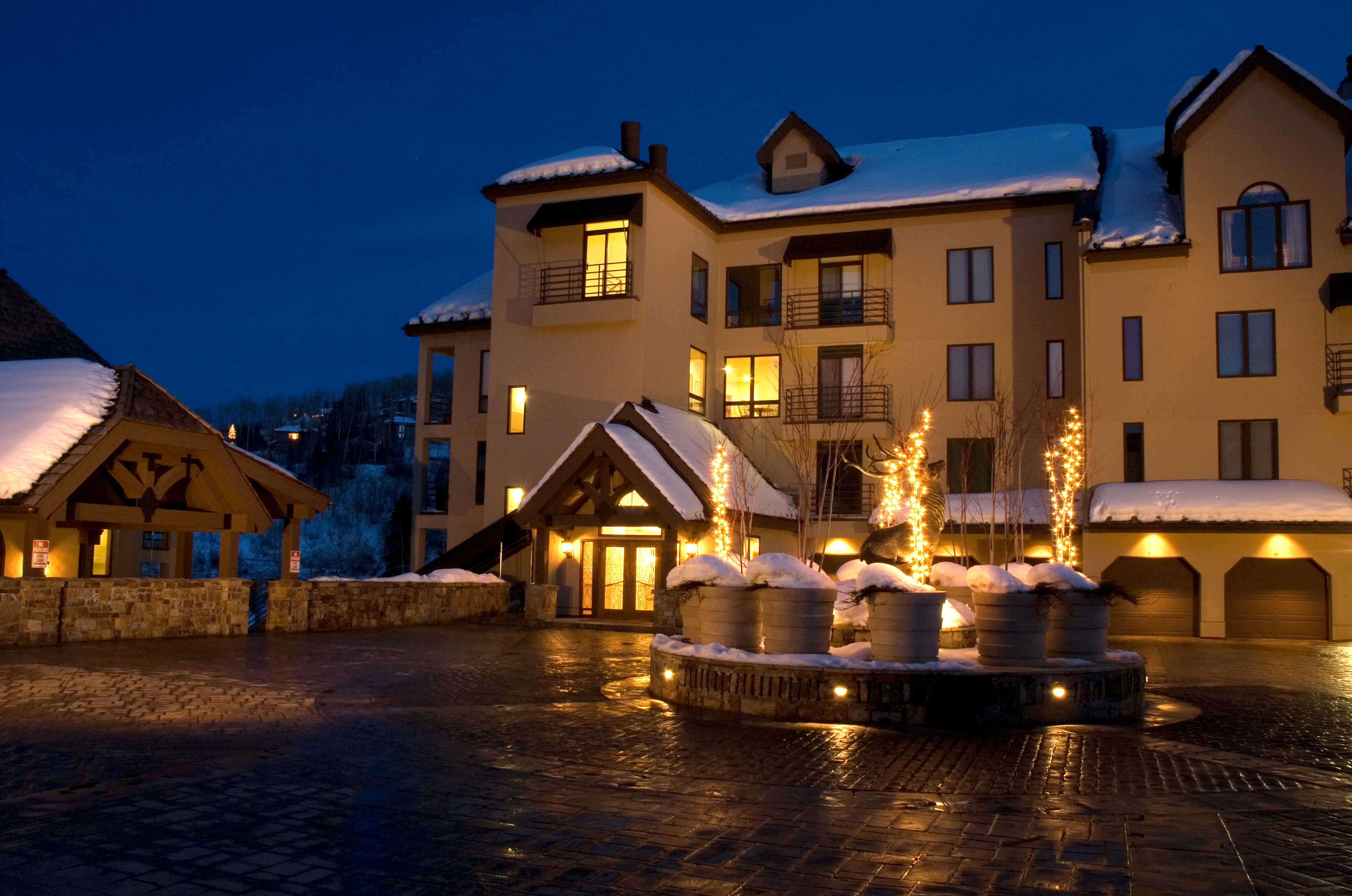 Ski In Ski Out Lodging Stay Aspen Snowmass